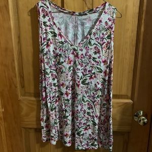 Floral Vneck tank